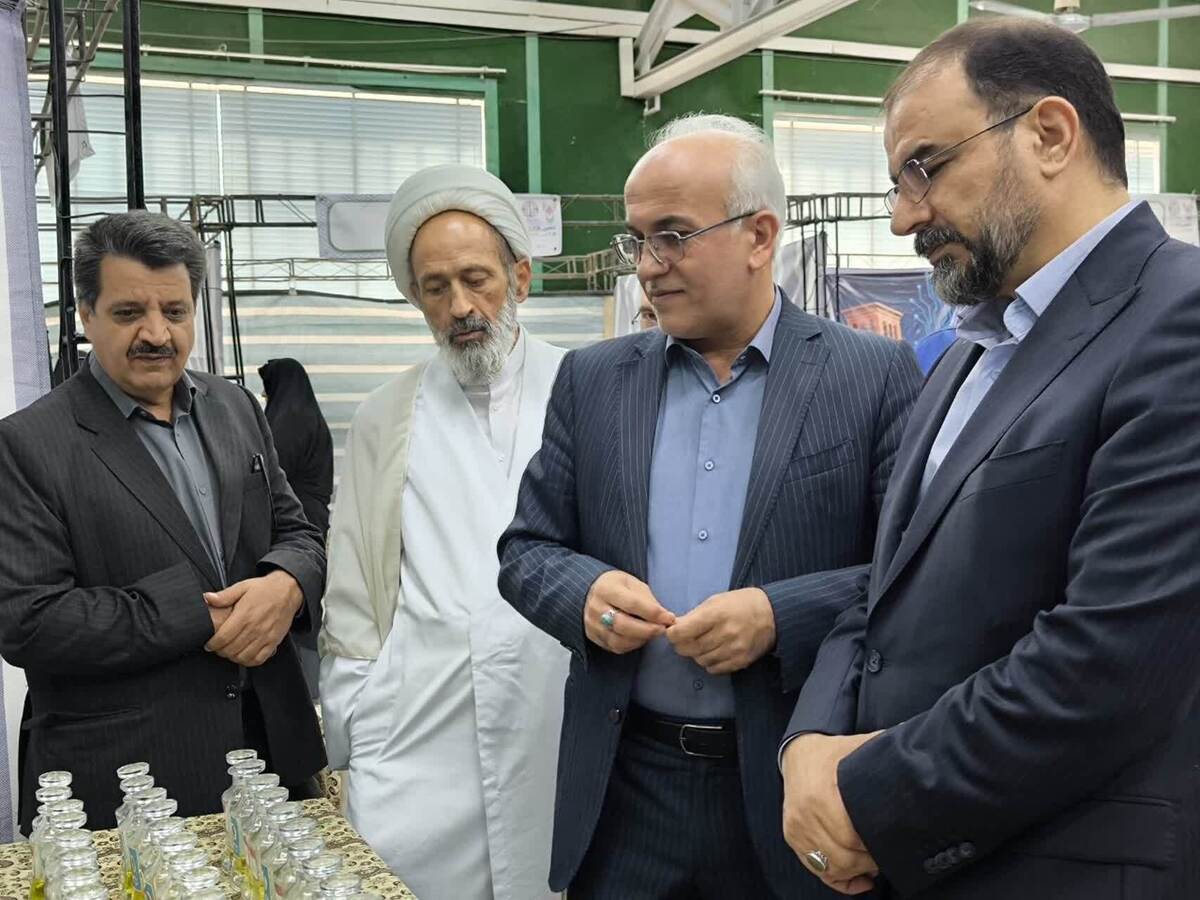 از صنایع پوشاک تا فناوری‌های دیجیتال؛ نمایش توانمندی‌های دانشجویان در نمایشگاه اشتغال و کارآفرینی