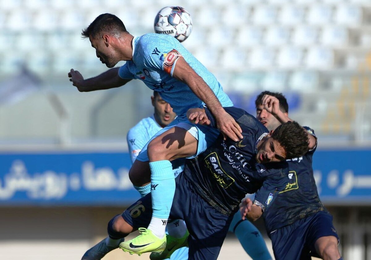 اولین شکست چادرملو رقم خورد، گل‌گهر صدرنشین شد  دشت ۳ امتیازی سپاهان در خارج از خانه