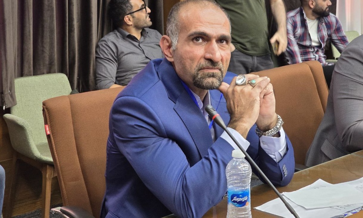 مجید تلخابی رئیس فدراسیون بدنسازی وپرورش اندام شد نصیرزاده با وجود تاییدیه نتوانست وارد مجمع شود +فیلم