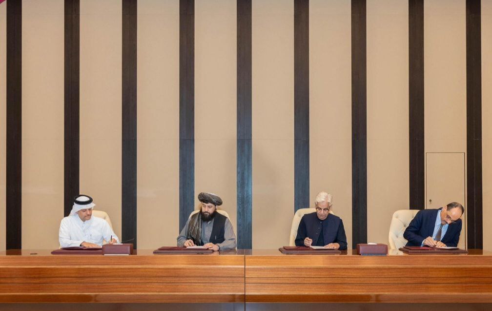 توافق آتشبس فوری میان پاکستان و افغانستان با میانجیگری قطر و ترکیه / نشست بعدی در استانبول برگزار میشود توافق آتشبس فوری میان پاکستان و افغانستان با میانجیگری قطر و ترکیه / نشست بعدی در استانبول برگزار میشود