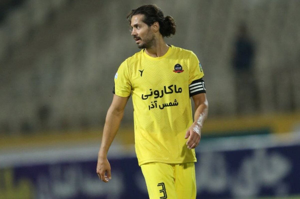 محمدی در واکنش به صحبت‌های قربانی: اگر پِخ نکردیم چرا تیر دروازه فجرسپاسی لرزید؟   شاید او در یک بازی دیگر بود!