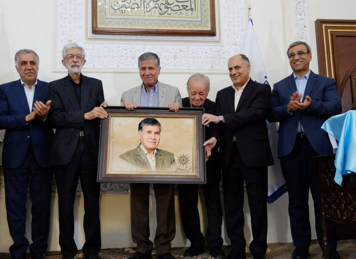 نقش «یاحقی» در پاسداری از هویت ملی  یک عمر پژوهش در سایه‌ حکیم فردوسی