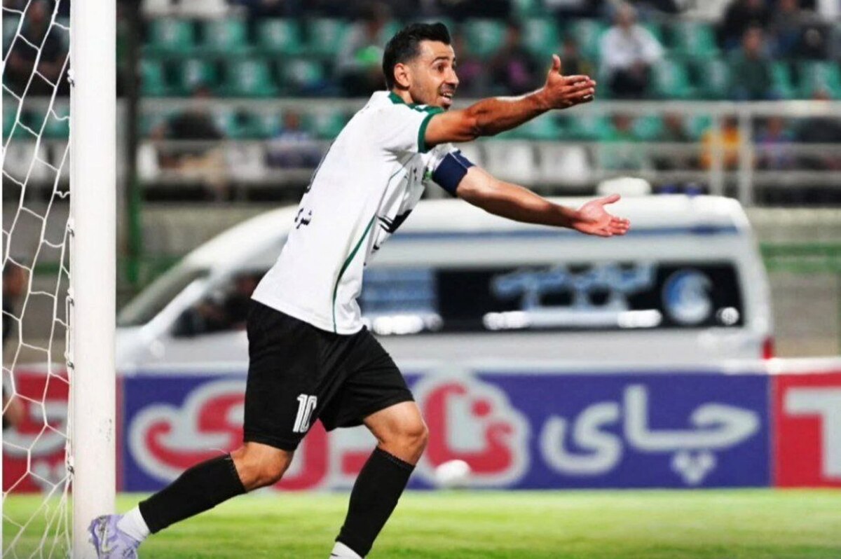 پهلوان: خطا روی من را داوران اتاق VAR ندیدند  همان توپ برای فولاد گل شد