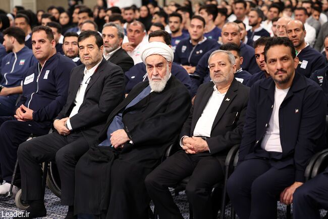 رهبر انقلاب: مدالآوری شما در این روزهای جنگ نرم، ارزش مضاعف دارد/ لازم باشد بار دیگر از موشکها استفاده میکنیم رهبر انقلاب: مدالآوری شما در این روزهای جنگ نرم، ارزش مضاعف دارد/ لازم باشد بار دیگر از موشکها استفاده میکنیم