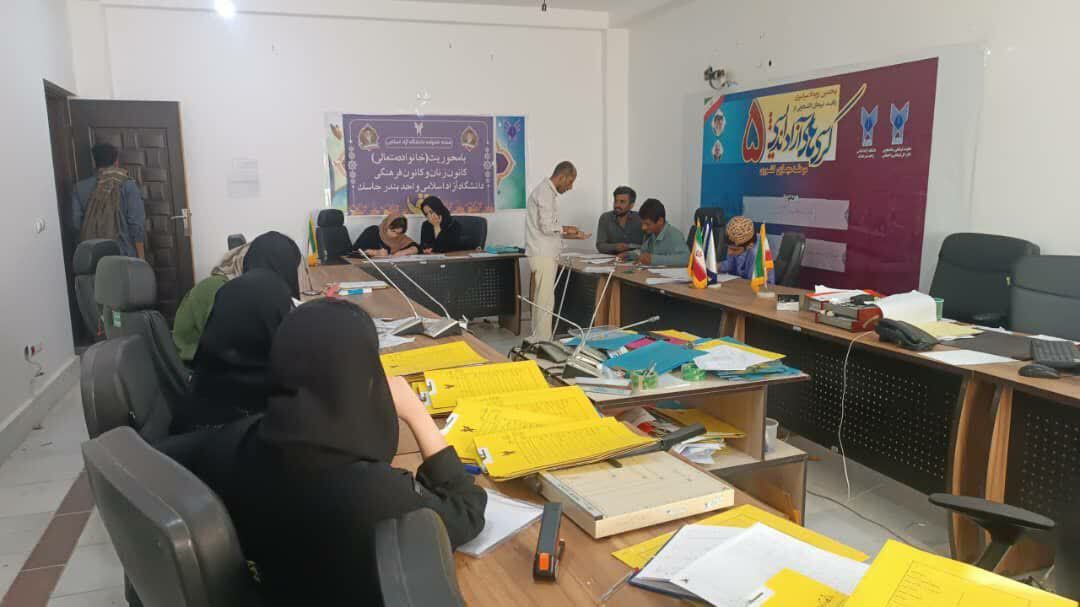 قصمی: هدف دانشگاه آزاد پرورش نسل جوان، خلّاق و مسئولیتپذیر است قصمی: هدف دانشگاه آزاد پرورش نسل جوان، خلّاق و مسئولیتپذیر است