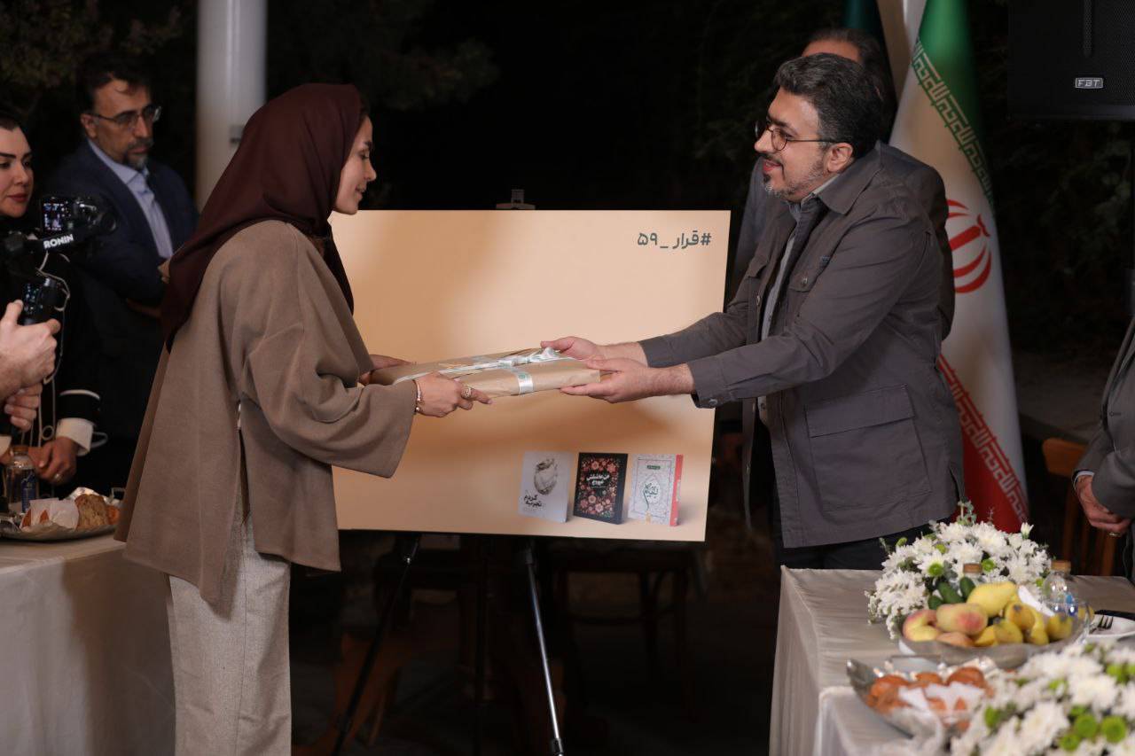 رونمایی از سه اثر تازه سیدمحمد ساداتاخوی در آیین فرهنگی «قرار ۵۹» به میزبانی ایونتیا رونمایی از سه اثر تازه سیدمحمد ساداتاخوی در آیین فرهنگی «قرار ۵۹» به میزبانی ایونتیا