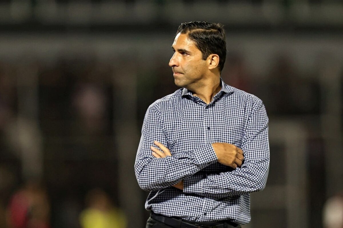 حلالی: هاشمیان از زندگی ماشینیِ آلمان به ایران آمد و ارتباط خوبی با بازیکنان نگرفت  اوسمار و برانکو بهترین گزینهها برای پرسپولیس هستند