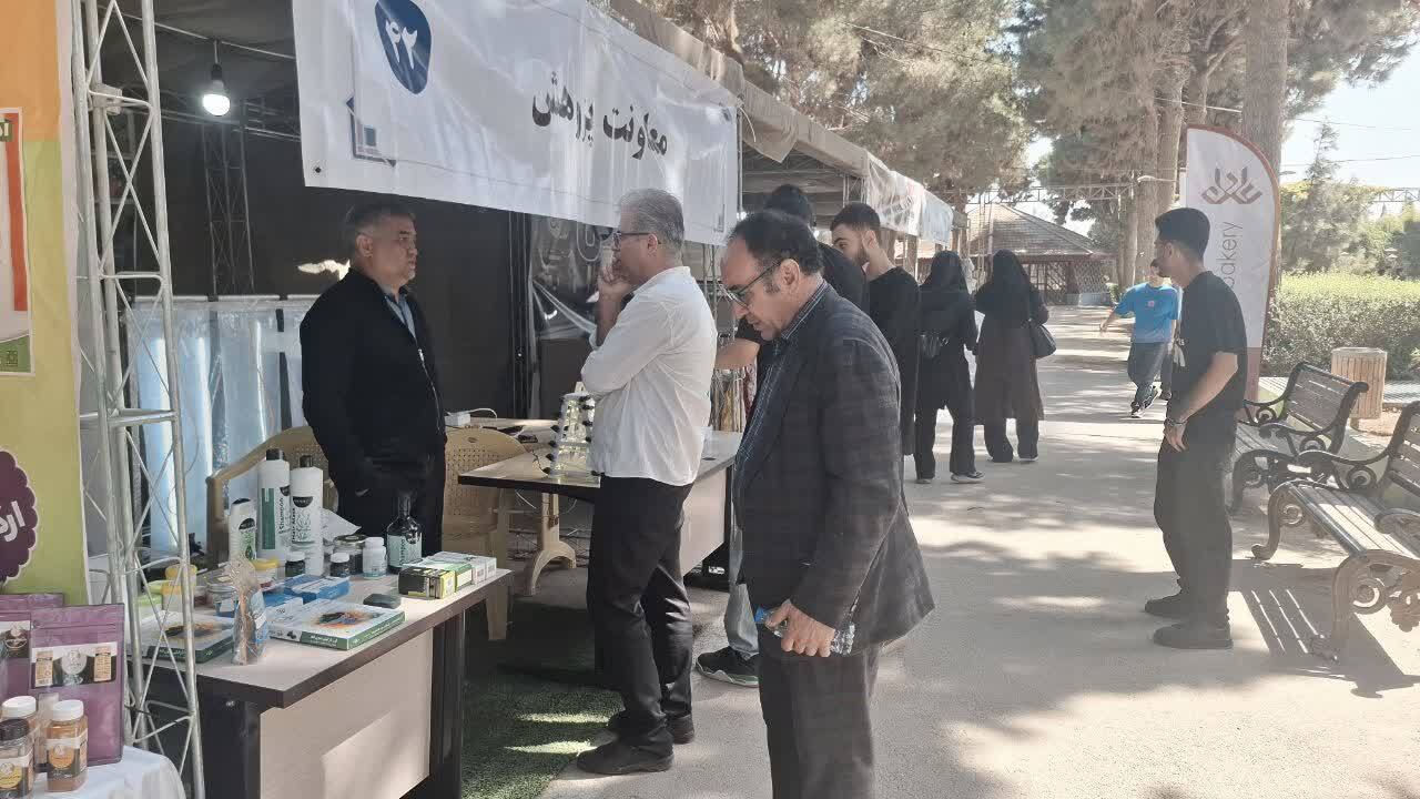 سرای نوآوری جلبک صفادشت، پیشگام اقتصاد سبز دانشگاه آزاد در جشنواره مهر فناوری ۱۴۰۴ سرای نوآوری جلبک صفادشت، پیشگام اقتصاد سبز دانشگاه آزاد در جشنواره مهر فناوری ۱۴۰۴