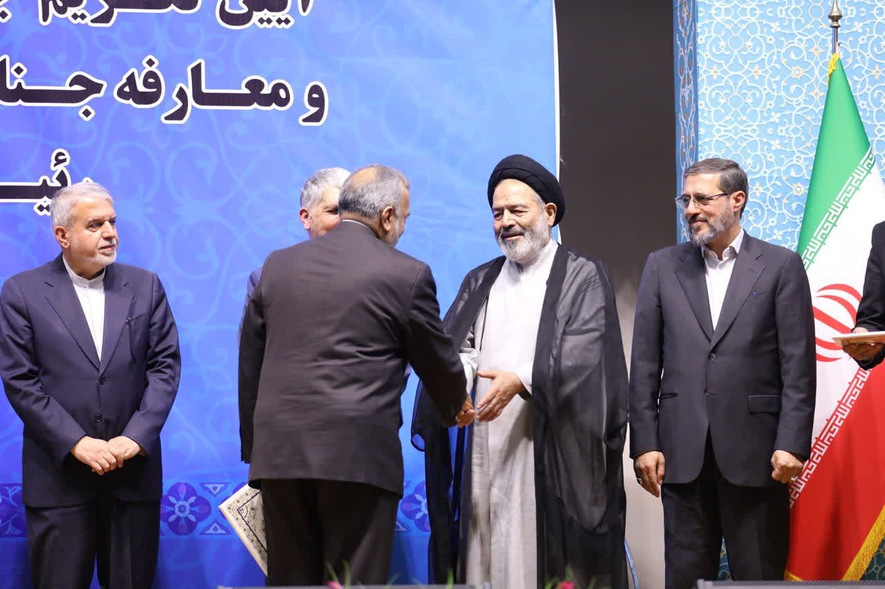 تکریم و معارفه رئیس سازمان حج و زیارت برگزار شد/ تاکید بر «حج هوشمند» در دوره جدید