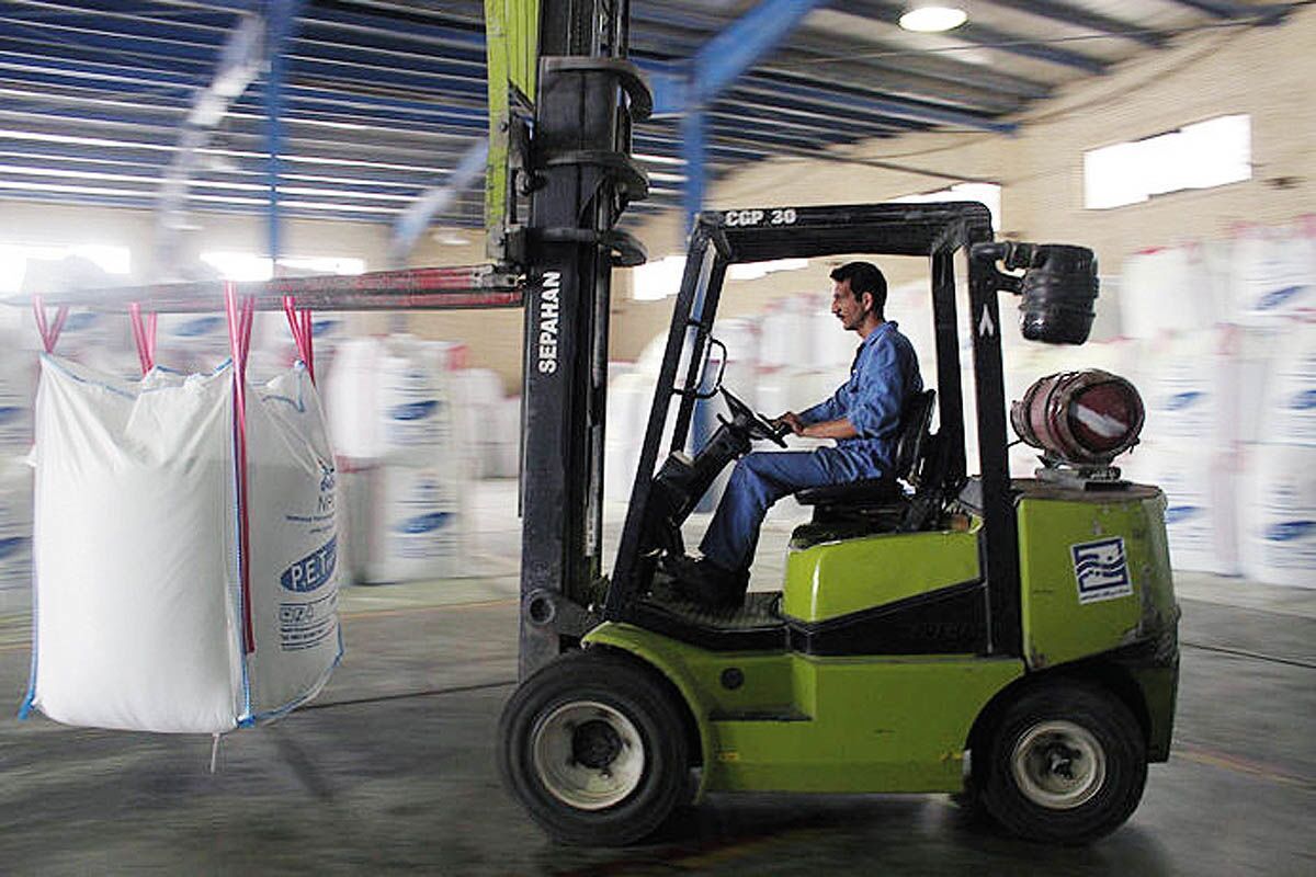 دلیل التهاب در بازار برخی محصولات پتروشیمی چرا وزارت صمت برنامه‌ای برای کنترل بازار ندارد