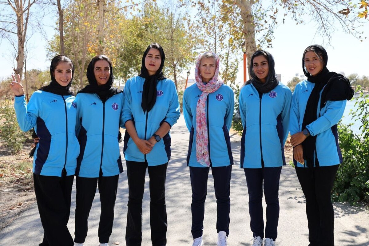 اعتراض اعضای تیم ملی به امکانات و شرایط آماده سازی  جاور: به داد روئینگ برسید +فیلم