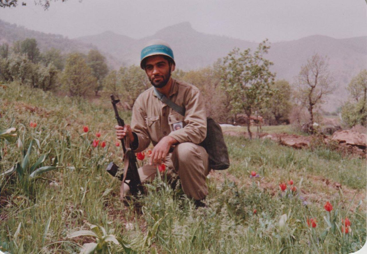 انتشار تصاویر حضور دکتر مهدی طهرانچی در جبهه‌های دفاع مقدس