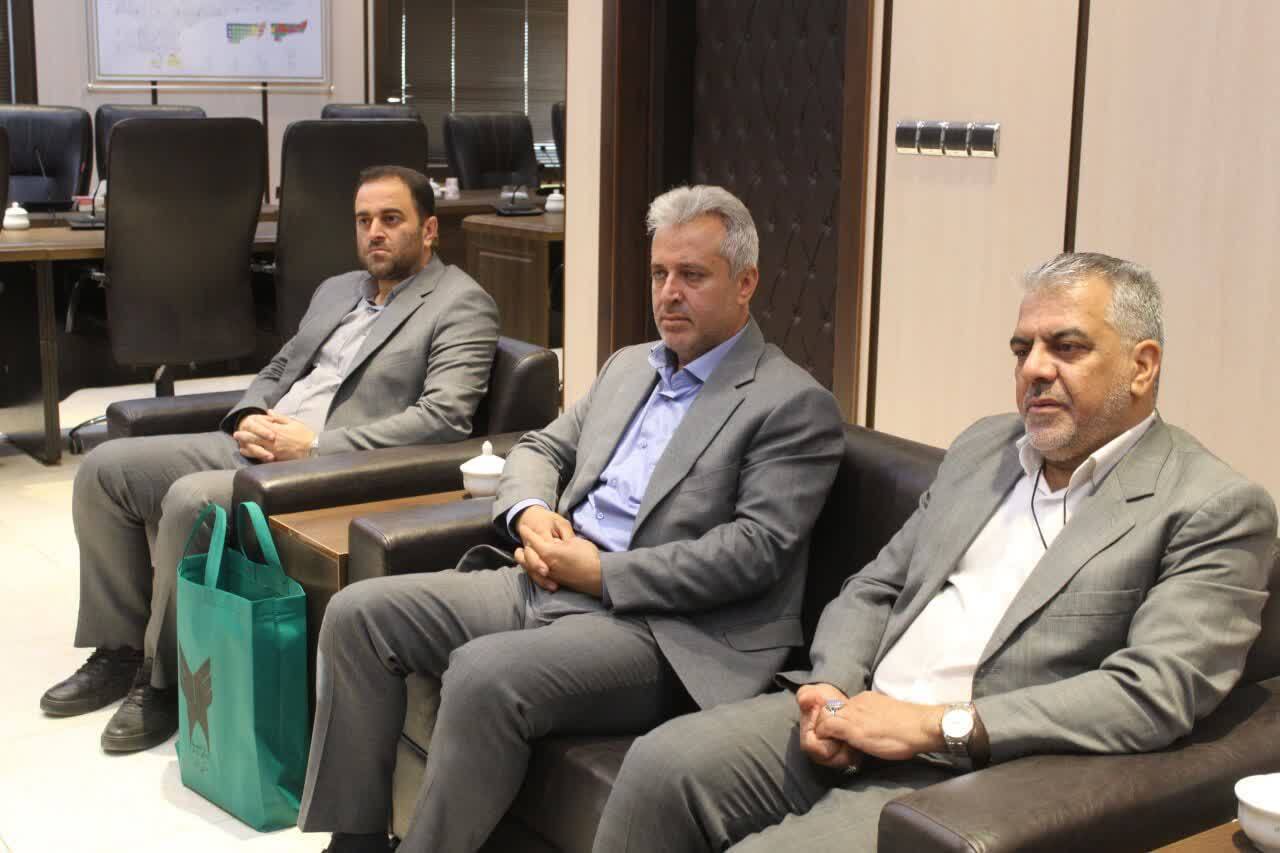 ۱۰ درصد فارغالتحصیلان دانشگاه آزاد البرز راهی صنعت میشوند ۱۰ درصد فارغالتحصیلان دانشگاه آزاد البرز راهی صنعت میشوند