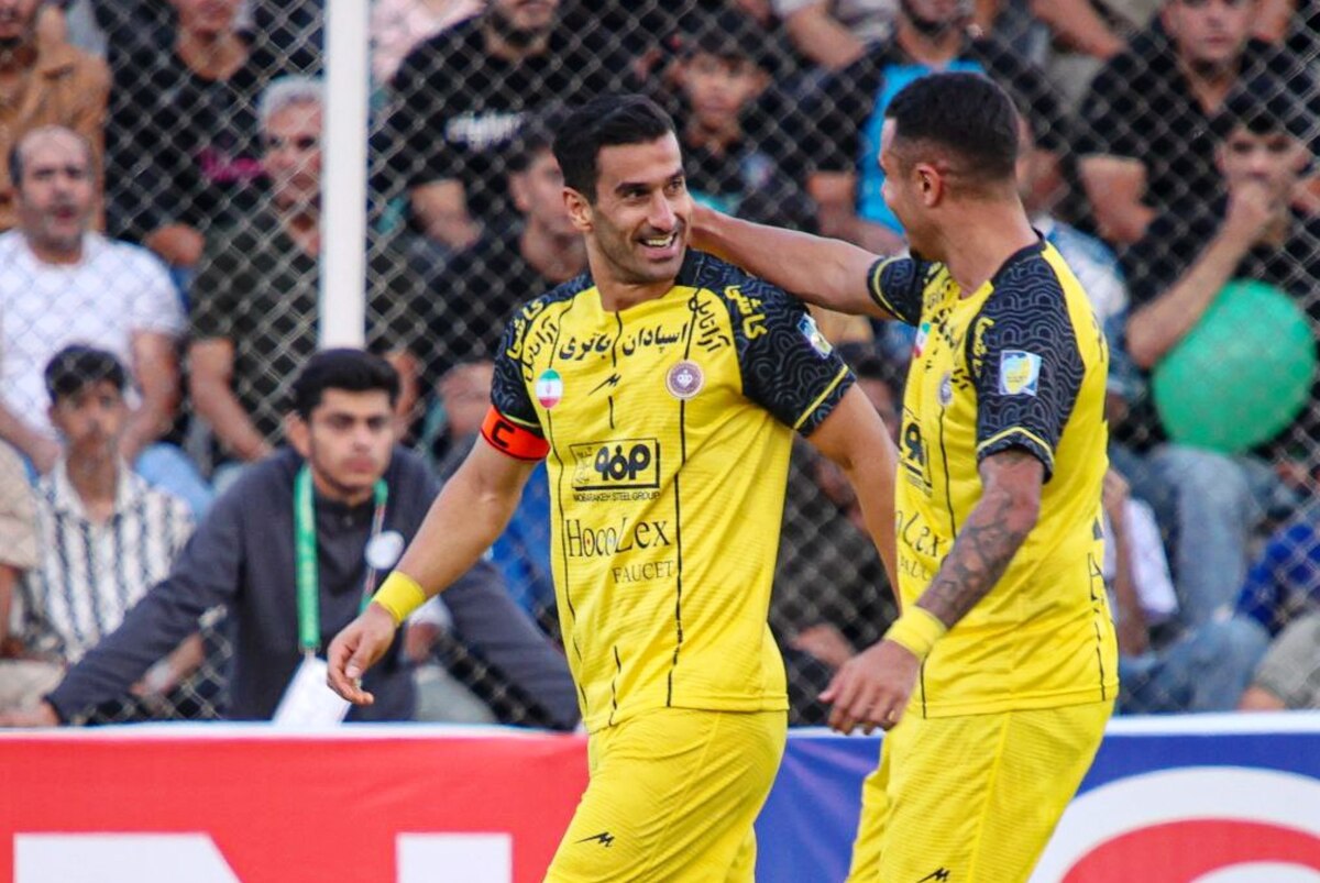 جمشیدیان:  ۳ امتیاز از تیم دونده خیبر گرفتیم  هدف سپاهان مراحل پایانی لیگ قهرمانان است