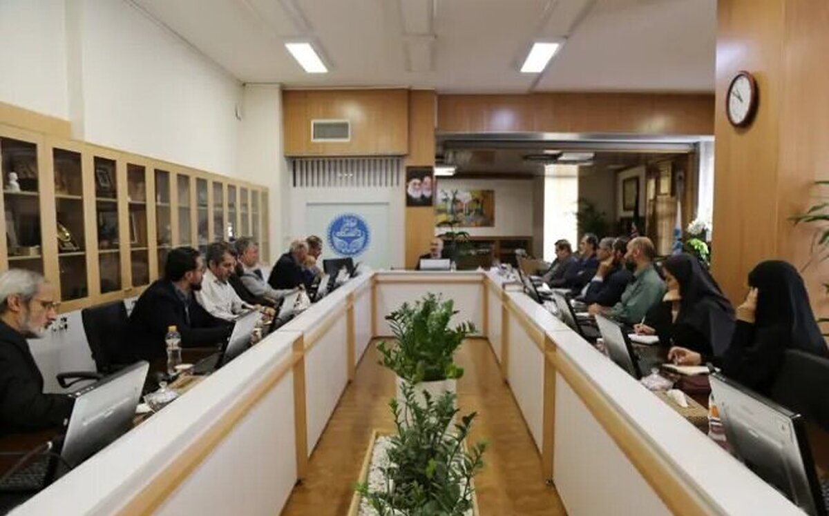 دانشگاه تهران با ۹۰۰ کارشناس مازاد رو‌به‌رو است