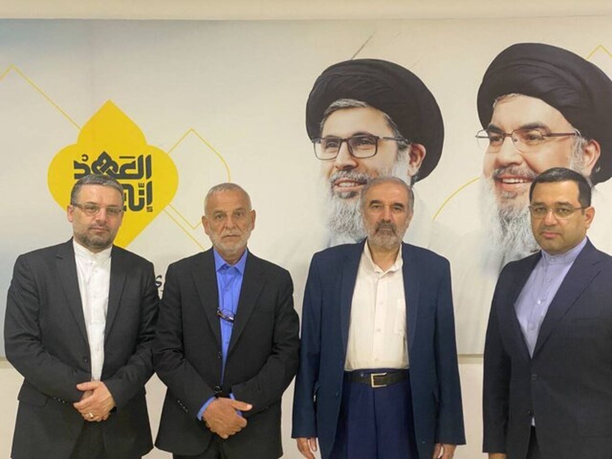 حضور هیأتی از حزب مؤتلفه اسلامی در مراسم سالگرد «شهید نصرالله» در لبنان