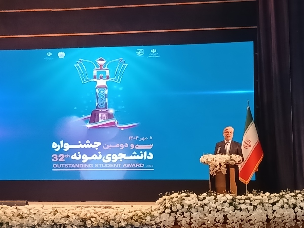 وزیر علوم: تخصص به همراه مهارت‌های حل مساله و زندگی، رمز موفقیت دانشجویان است