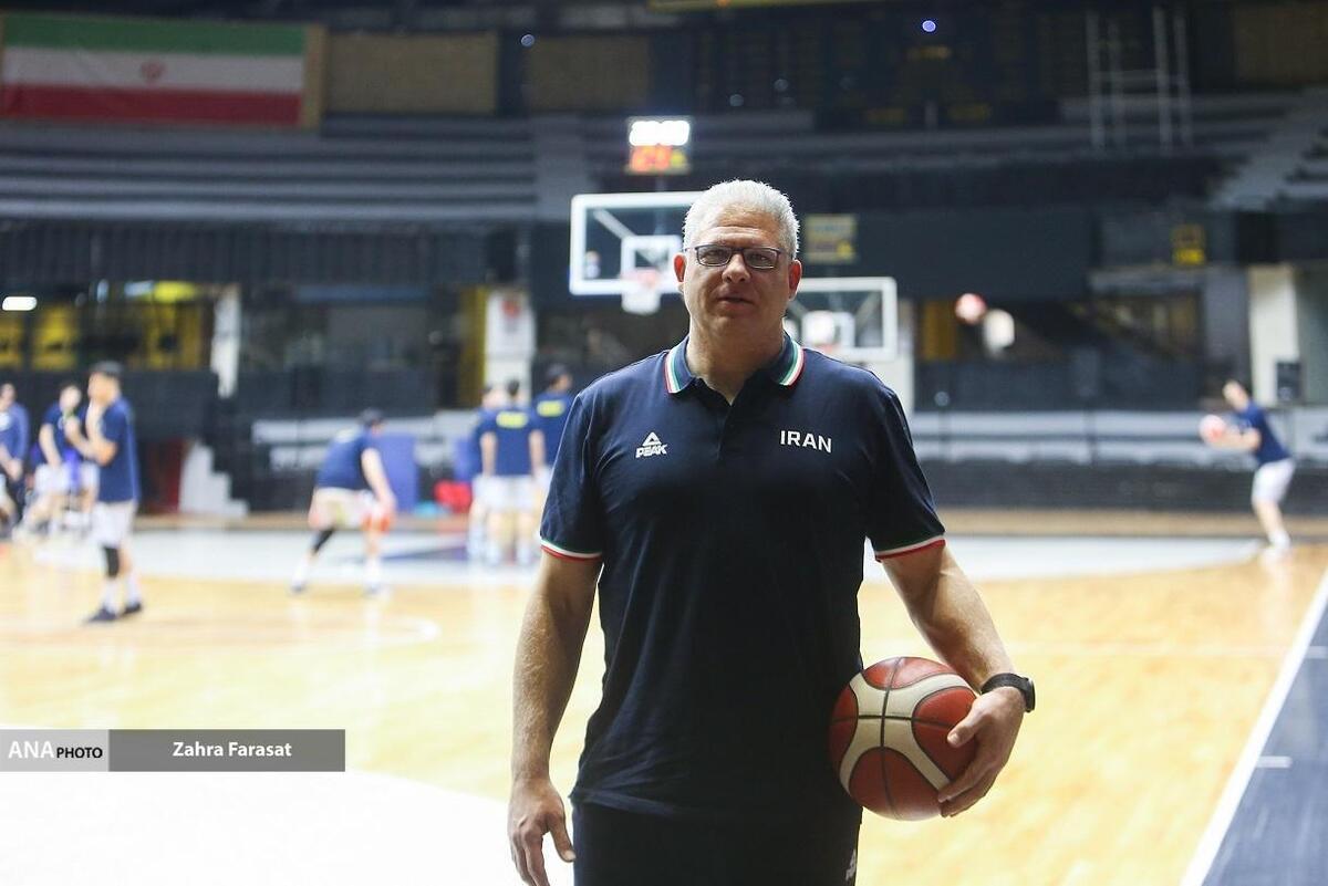 بازگشت مانولوپولوس به ایران با چند هفته تأخیر