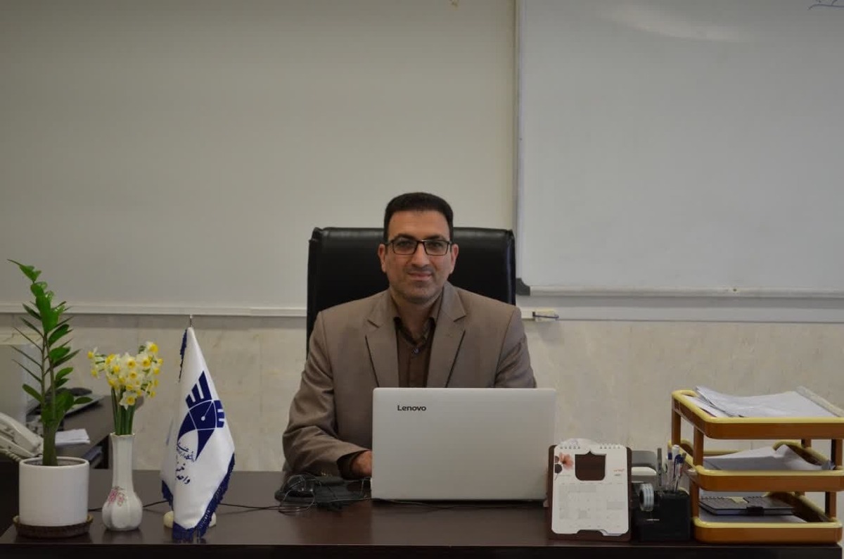 مرکز رشد دانشگاه آزاد خمینی‌شهر، پیشتاز فناوری با رتبه یک کشوری