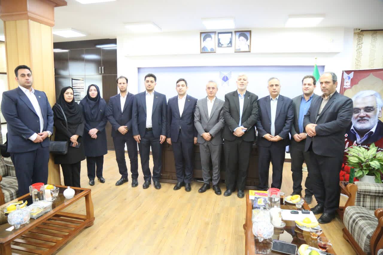 تشکیل مثلث طلایی در کرمانشاه؛ پژوهشگاه استاندارد، دانشگاه آزاد و ادارهکل استاندارد کرمانشاه برای ارتقای کیفیت به هم میپیوندند تشکیل مثلث طلایی در کرمانشاه؛ پژوهشگاه استاندارد، دانشگاه آزاد و ادارهکل استاندارد کرمانشاه برای ارتقای کیفیت به هم میپیوندند