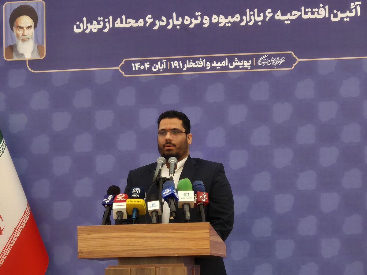 نخستین میدان دو منظوره مجموعه ورزشی و تره‌بار در منطقه ۱۷ افتتاح شد