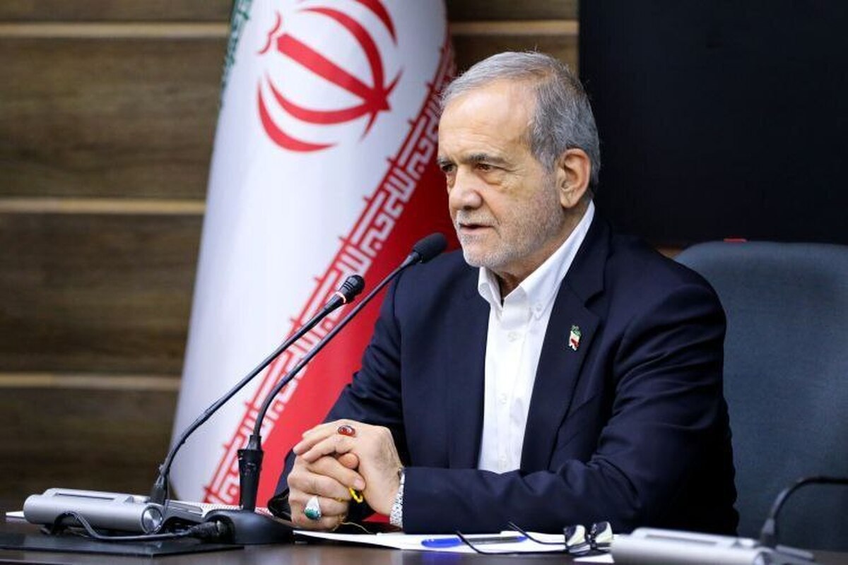 تاکید پزشکیان بر تسریع در جمع‌آوری گازهای مشعل  حتی یک روز تعلل نکنید