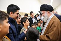 غزلی منتشر نشده از آیت‌الله خامنه‌ای (امین) + فیلم