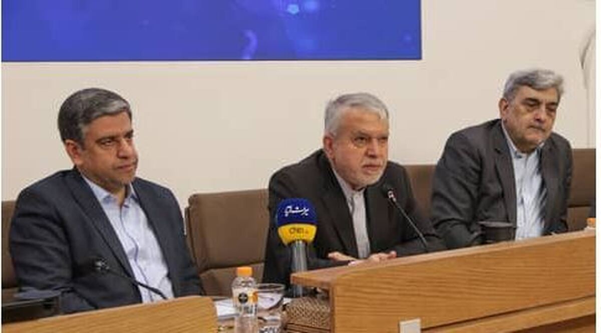 هیچ چیزی نباید مانع حفظ و گسترش زبان، فرهنگ، ادبیات و سنت‌های محلی ایرانیان شود