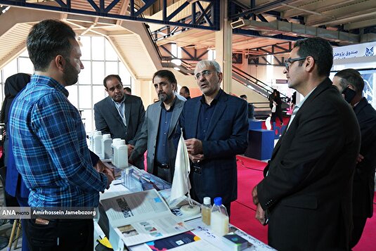 دومین روز شانزدهمین نمایشگاه فناوری نانو