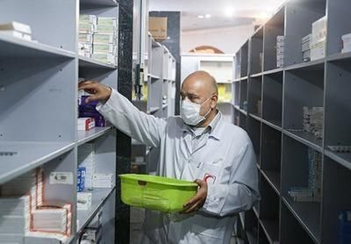 رفع نیاز دارویی بیش از هزار و ۵۰۰ بیمار در روز توسط داروخانه‌های شبانه‌روزی هلال‌احمر