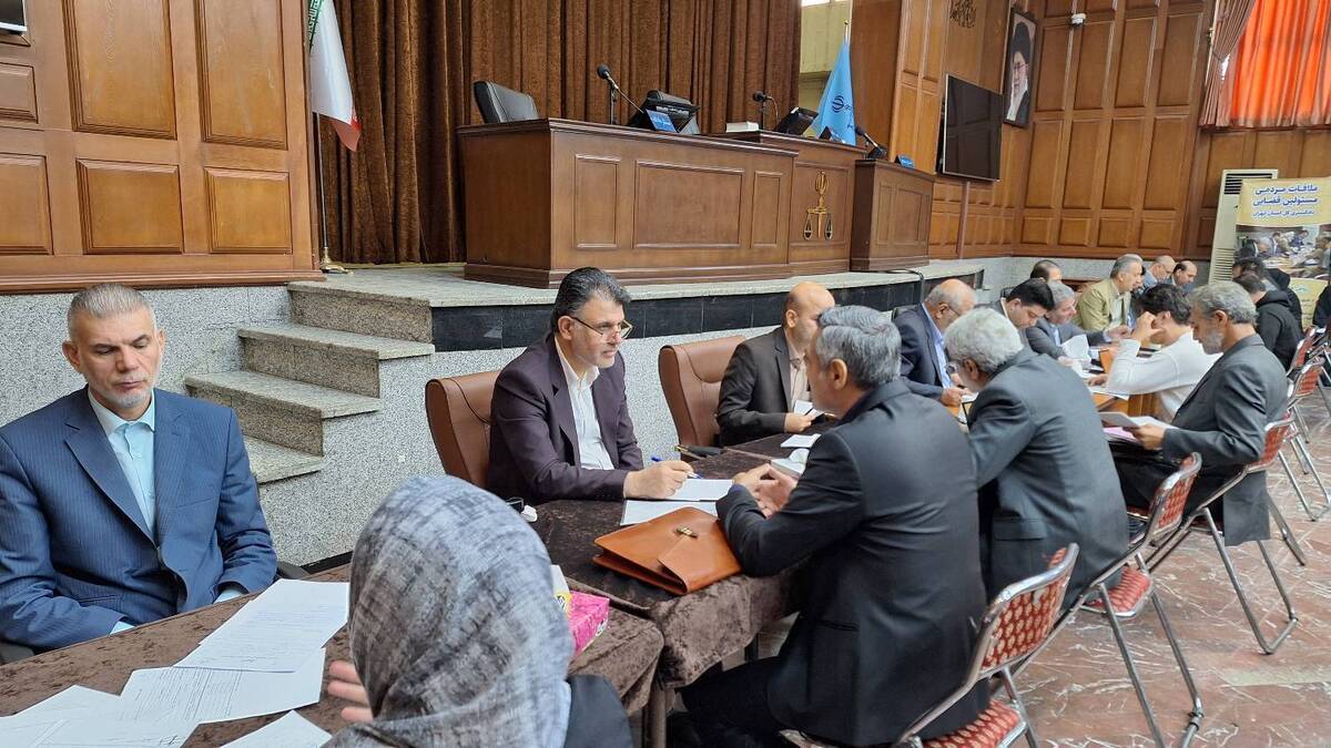 پاسخگویی مسئولان قضایی دادگستری استان تهران به ۲۰۹ نفر از مراجعان در برنامه ملاقات مردمی 