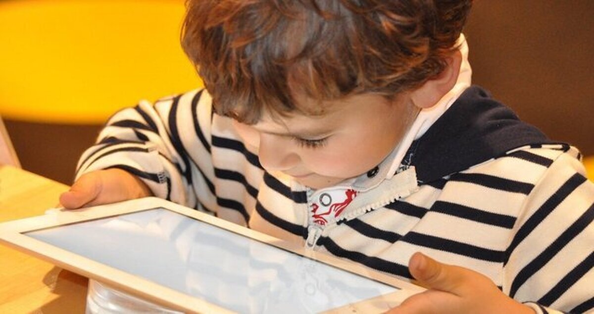 لزوم بازتعریف حریم و کرامت کودک ایرانی در فضای مجازی