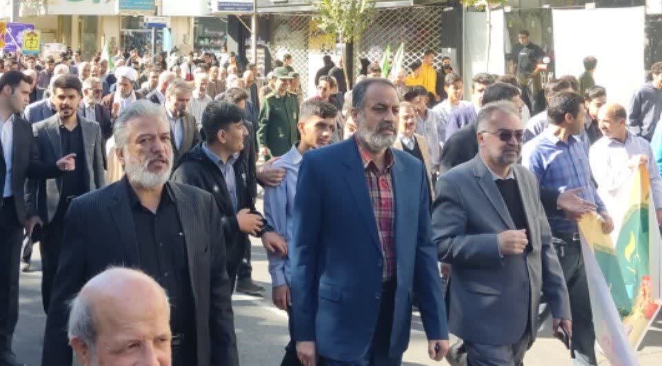 حماسه ملت، ایران را درنوردید/ پیام دانشآموزان به دشمنان؛ شعلهورتر از موشک هستیم + فیلم و عکس حماسه ملت، ایران را درنوردید/ پیام دانشآموزان به دشمنان؛ شعلهورتر از موشک هستیم + فیلم و عکس