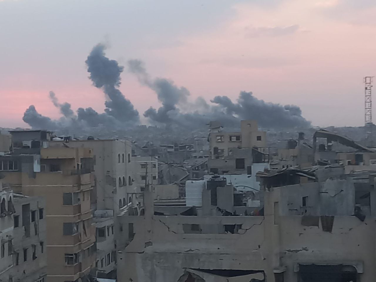 ادامه نقض آتشبس در فلسطین؛ حملات همهجانبه اسرائیل به نوار غزه و کرانه باختری ادامه نقض آتشبس در فلسطین؛ حملات همهجانبه اسرائیل به نوار غزه و کرانه باختری