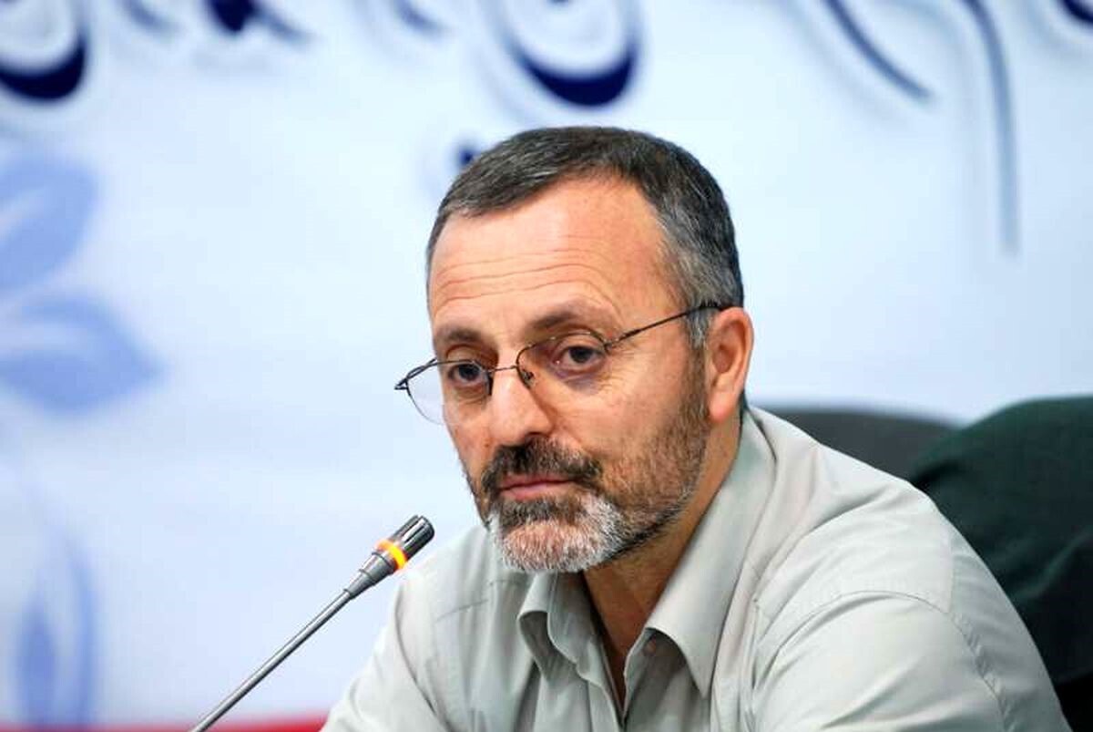 حافظه تاریخی ملت ایران بیدار است  رسانه‌ها پرچم وحدت را بالا نگه دارند