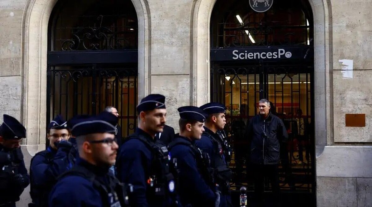 حمله با خودرو به جمعیت در فرانسه ۱۰ زخمی برجا گذاشت