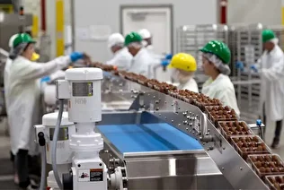 غذای روزانه؛ صنعتی پنهان در دل دولت/ باید به اقتصاد غذا مثل یک صنعت نگاه کنیم، نه هزینه روزمره