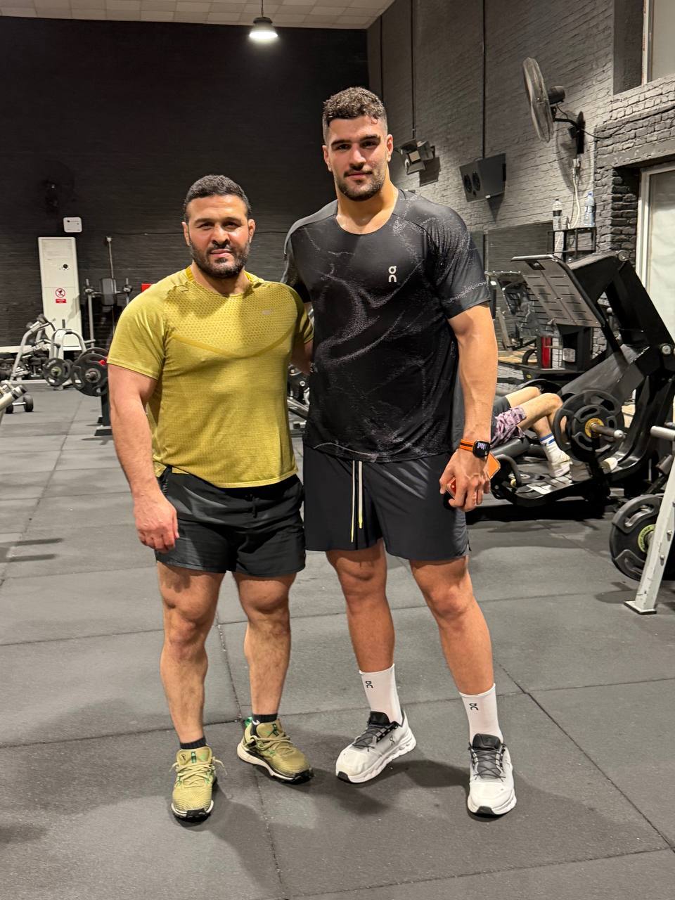 عکسی جالب از کودکی معصومی در کنار یکی از قهرمانان کشتی جهان؛ از پسر فردین بودن تا امیررضا معصومی شدن!+عکس عکسی جالب از کودکی معصومی در کنار یکی از قهرمانان کشتی جهان؛ از پسر فردین بودن تا امیررضا معصومی شدن!+عکس