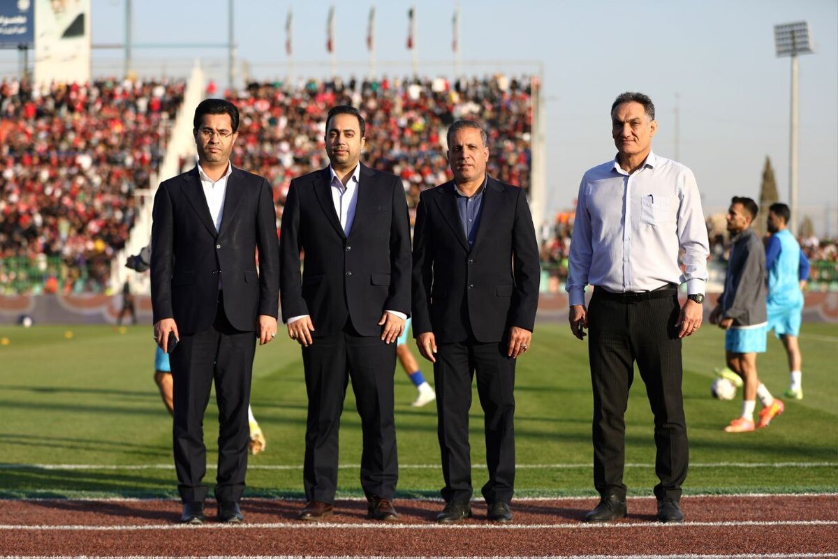 بابادی: نمی‌دانم چطور برای پرسپولیس پنالتی گرفته شد؟   مشکلی بین استقلال خوزستان و فولاد نیست+فیلم