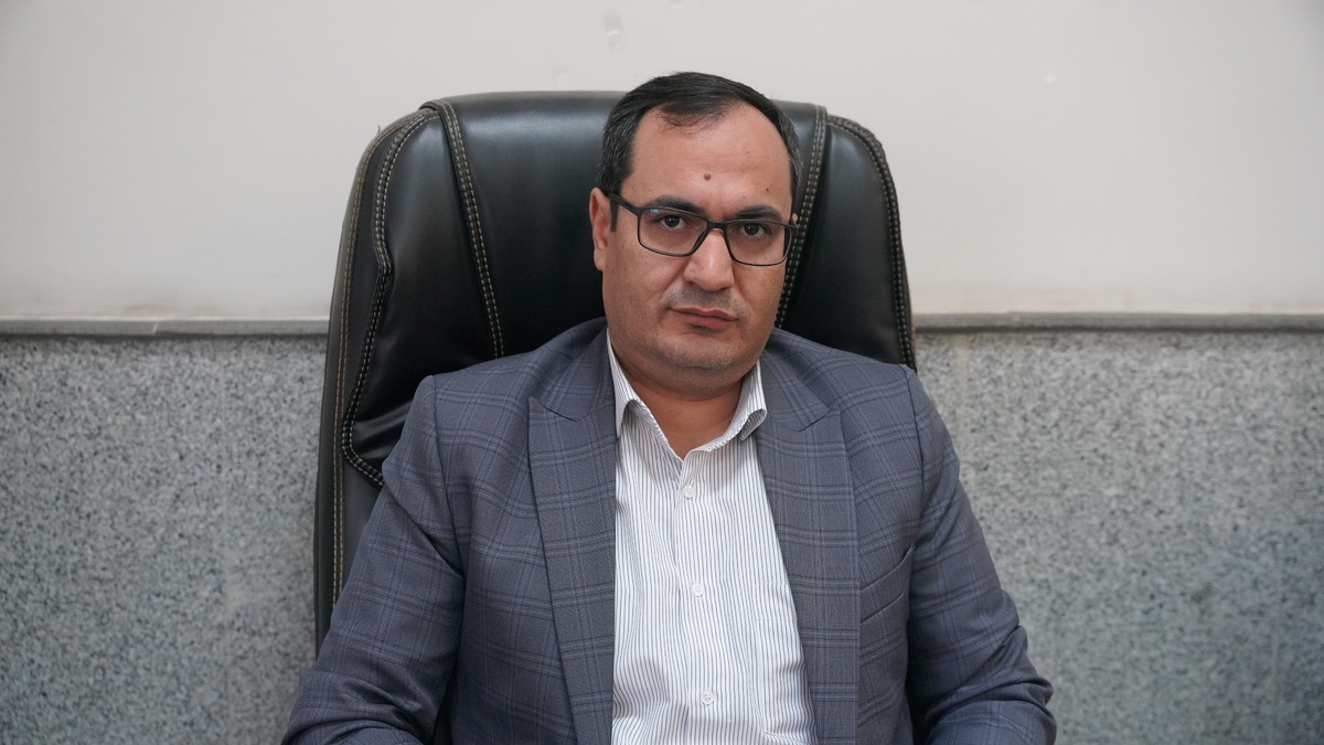 شعر؛ زبان وحدت و همدلی ملت ایران در برابر تفرقه‌افکنی‌ها  محورهای اصلی جشنواره بین‌المللی شعر وحدت کدامند؟