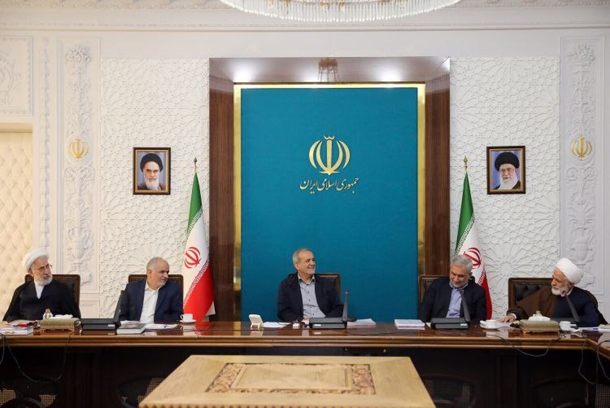 پزشکیان: مأموریت‌ دستگاه‌ها در اجرای قانون اساسی با ترتیب اولویت و زمان‌بندی اجرا به آنها ابلاغ شود