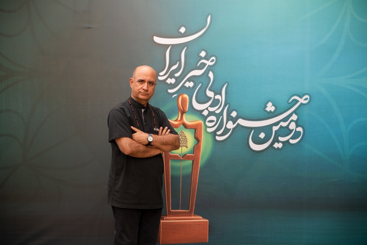 شعر، رسانه‌ ملی است