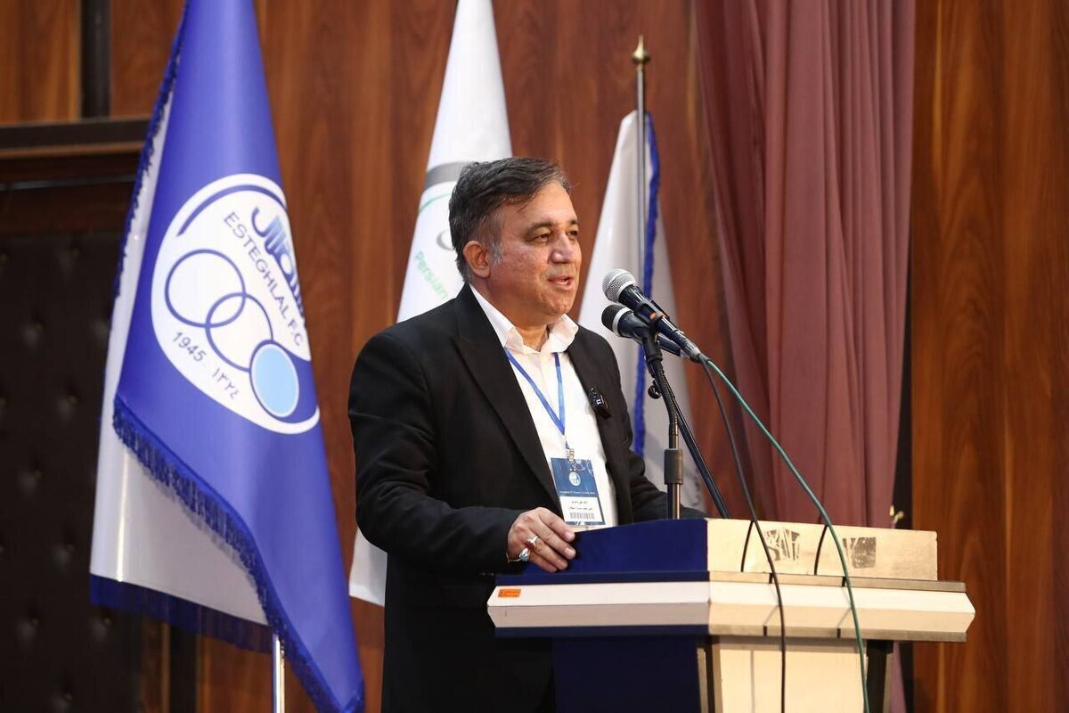 تاجرنیا از ناکامی مدیریتی در استقلال تا ابهام در هزینه‌کرد پتروشیمی کسی که نه دلش به اقتصاد است و نه ورزش!