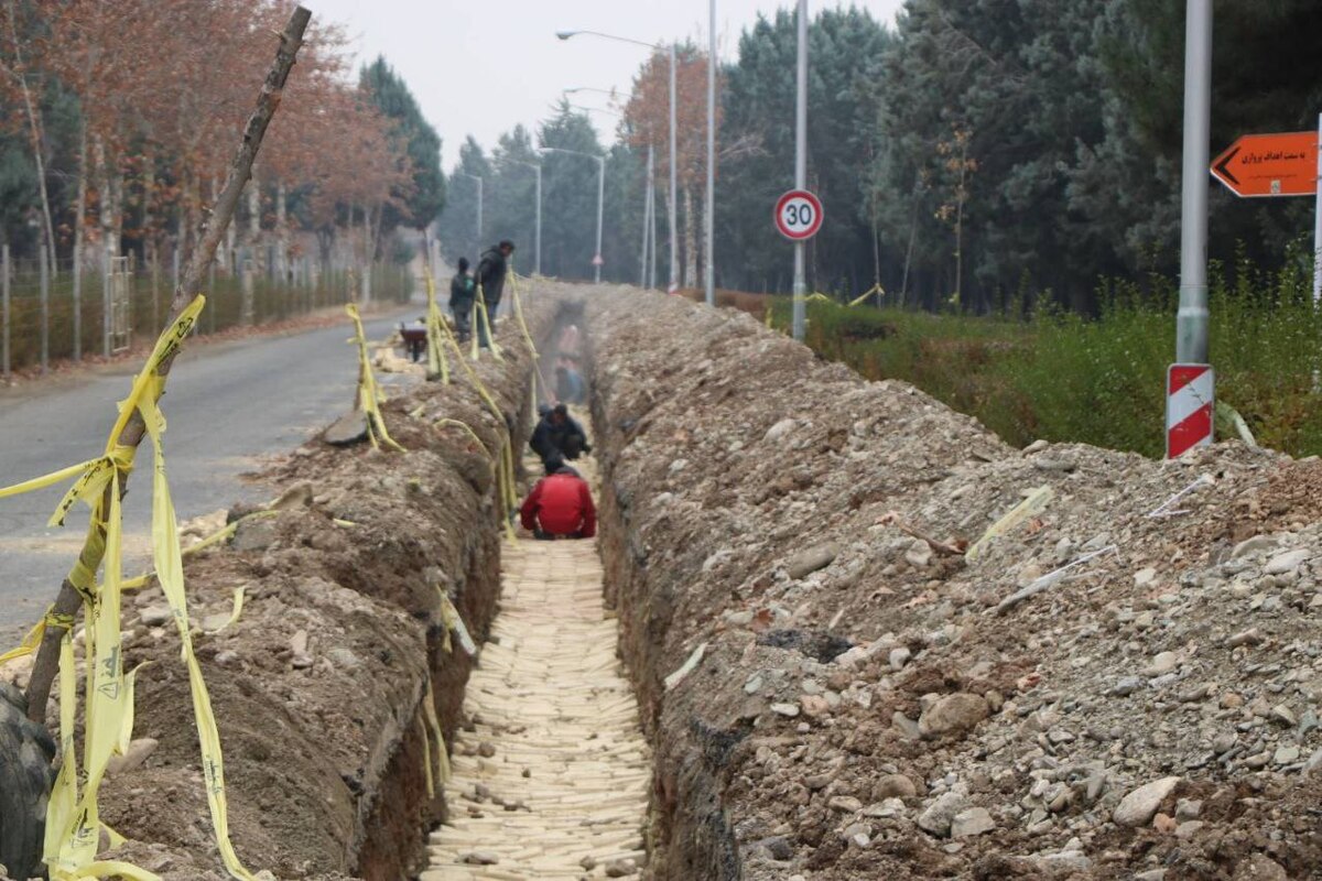 آغاز عملیات بروزرسانی تابلوها و کابلهای برق مجموعه ورزشی آزادی بعد از 56 سال