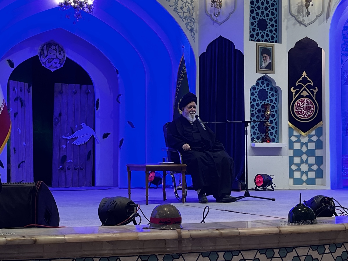 اجلاس بین‌المللی پیرغلامان و خادمان حسینی در مشهد افتتاح شد  تجلیل از برگزیدگان خراسان رضوی و رونمایی از آثار تازه