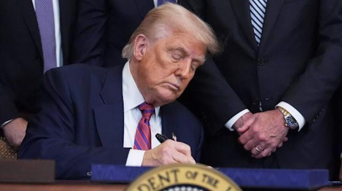 پایان ۴۳ روز بلاتکلیفی | ترامپ لایحه بازگشایی دولت آمریکا را امضا کرد