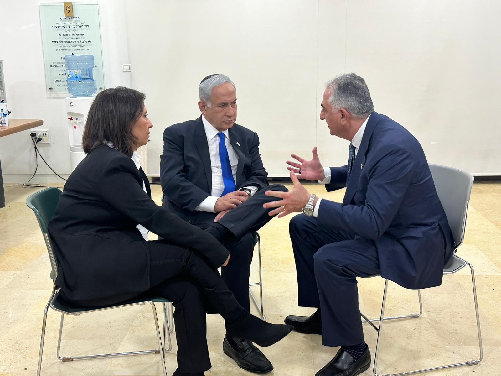 از دربار لندن تا اتاق عملیات تلآویو؛ مأموریت تازه پهلوی برای ناآرامی در ایران از دربار لندن تا اتاق عملیات تلآویو؛ مأموریت تازه پهلوی برای ناآرامی در ایران