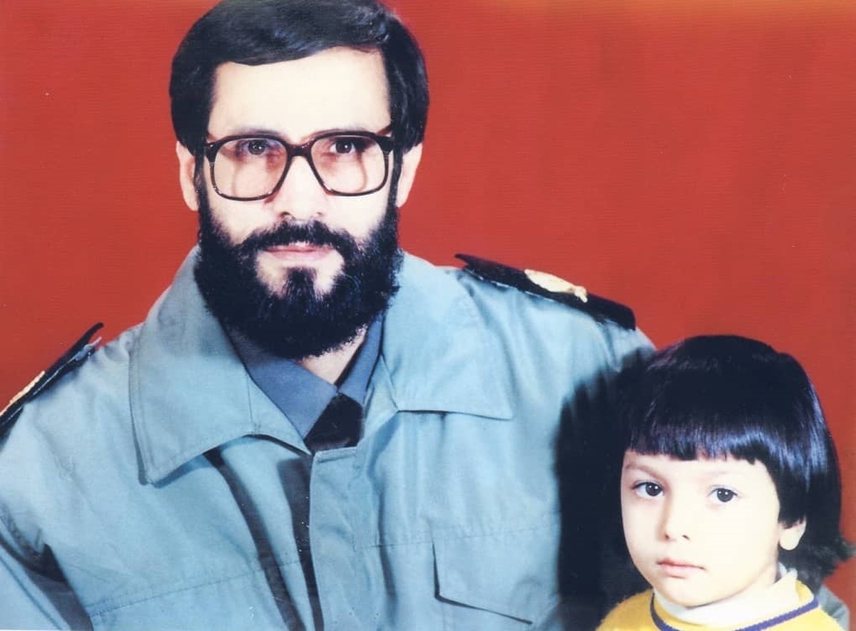 روایت دختر شهید قهاری از زندگی سراسر ایثار پدر و مادرش