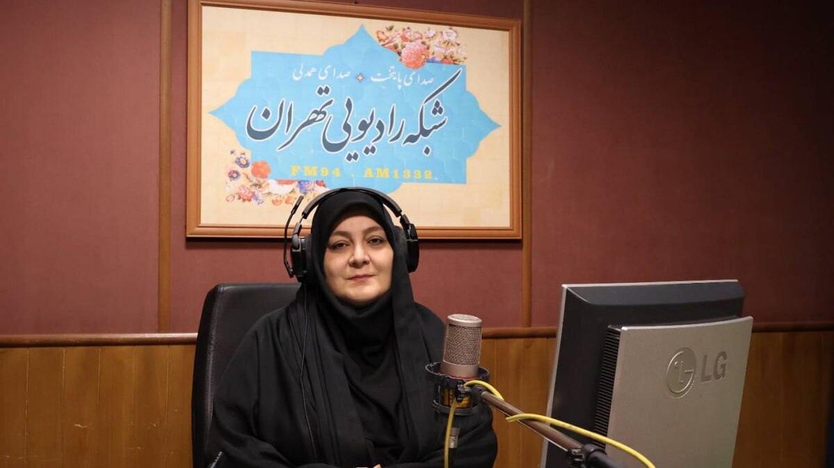 گویندگی یعنی زیستن با مردم  در رادیو اخلاق حرفه‌ای از صدای زیبا مهم‌تر است