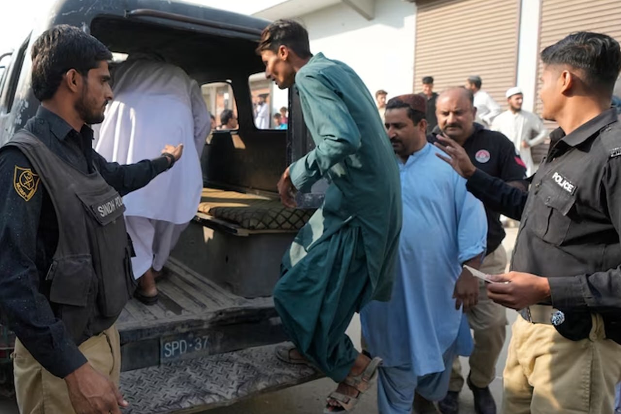 افغانستان در مسیر تحول اقتصادی، امنیتی و توسعه اجتماعی افغانستان در مسیر تحول اقتصادی، امنیتی و توسعه اجتماعی